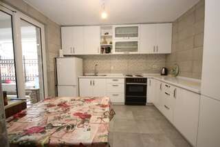 Апартаменты Relax Apartmani Сутоморе Двухместный номер с 2 отдельными кроватями и ванной комнатой-5