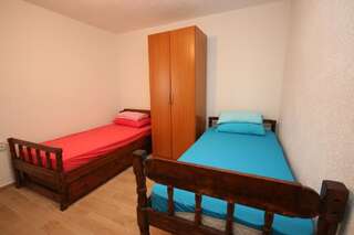 Апартаменты Relax Apartmani Сутоморе Двухместный номер с 2 отдельными кроватями и ванной комнатой-19